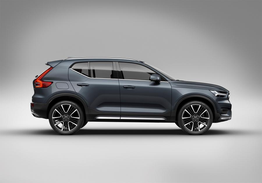  Volvo XC40 T5 Inscription 2018 года  (WW) (фото 16 из 21)